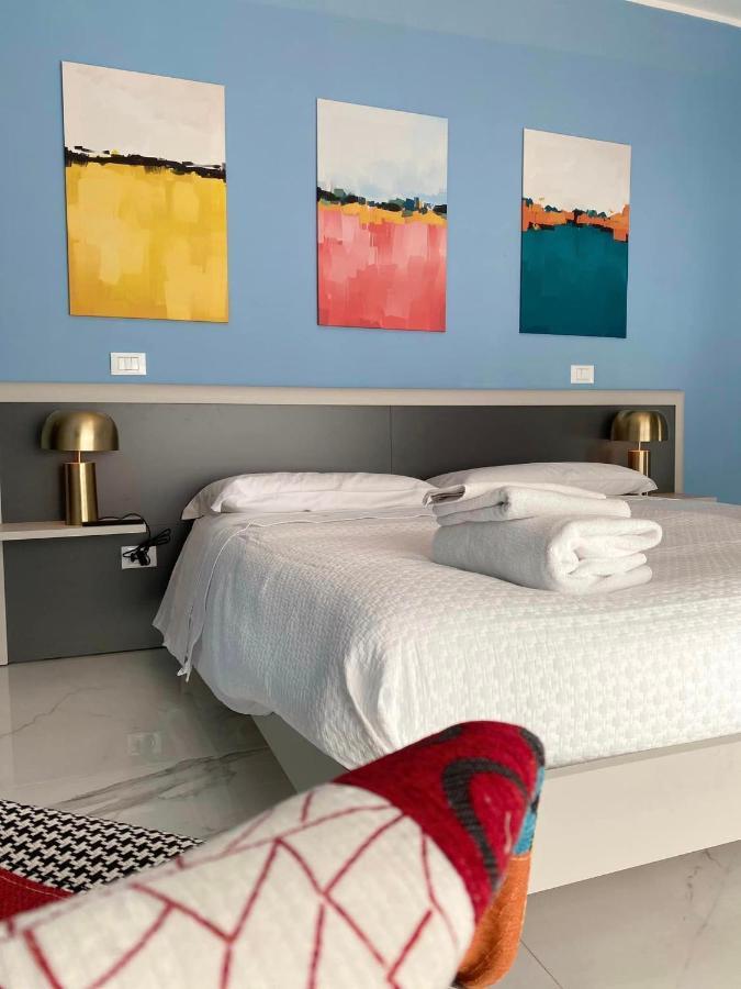Dizeta Suite And Apartment Σαλέρνο Εξωτερικό φωτογραφία