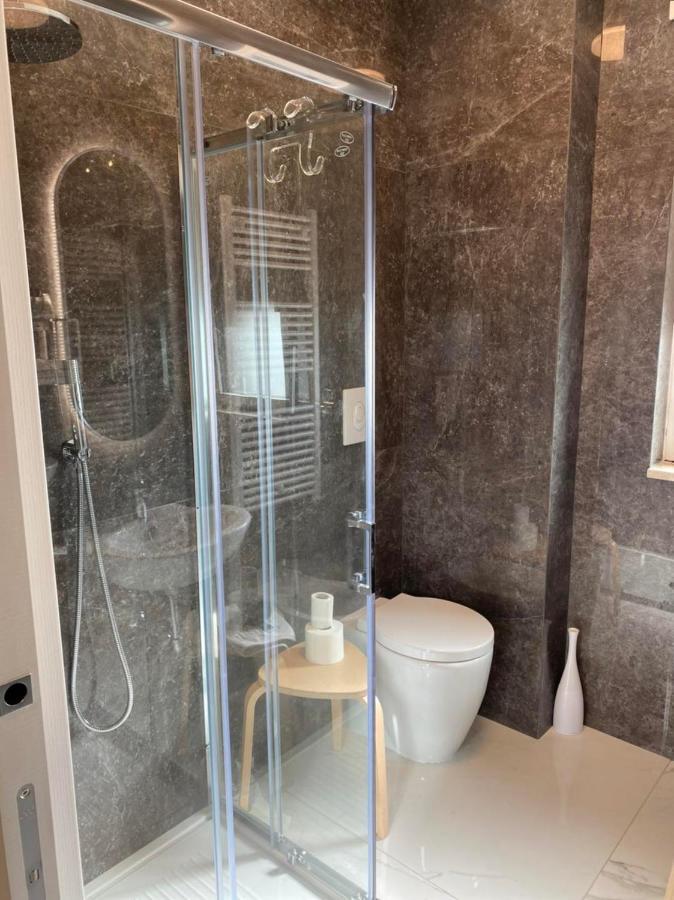 Dizeta Suite And Apartment Σαλέρνο Εξωτερικό φωτογραφία